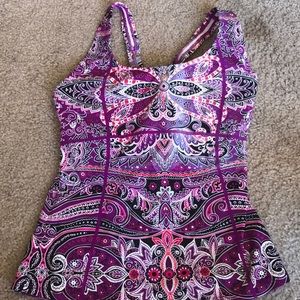 athleta workout top with underwire